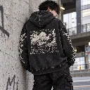 Estilo urbano bajo el paso elevado.webp